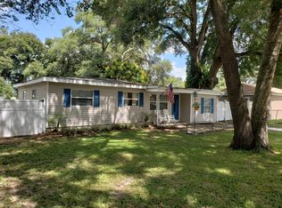 1004 Valencia Rd, Plant City, FL 33563