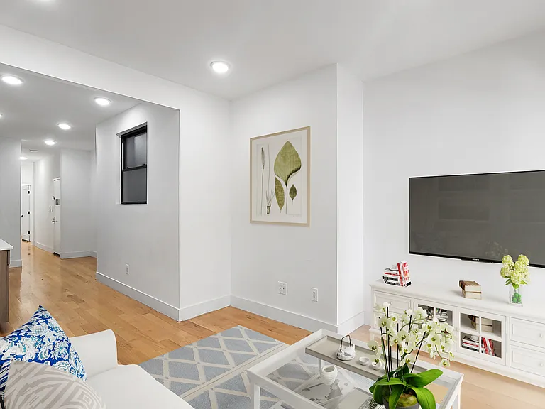 350 Lenox Ave #2R — Photo 2