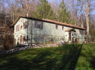 46 Pond Gut Rd, Pleasant Valley, NY 12569