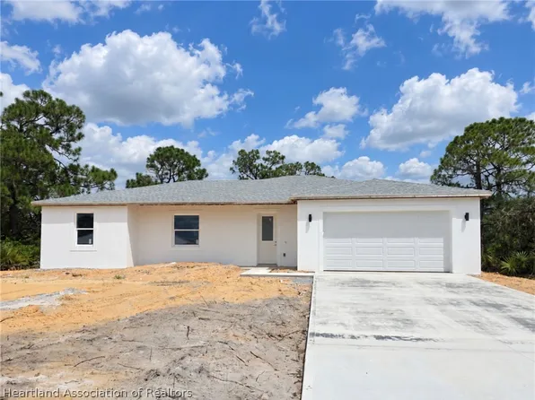 1869 Washington Blvd NW, Lake Placid, FL 33852