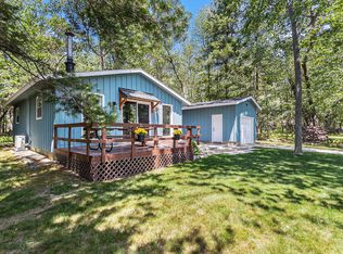 5510 W Lattin Rd, Pentwater, MI 49449