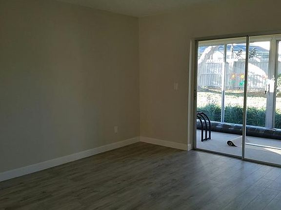 3rd image of 3087 E Dorchester Dr
