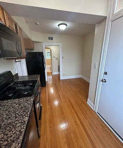 4514 W Wellington Ave #2S — Photo 1