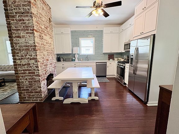 3rd image of 2039 Butler Way NW