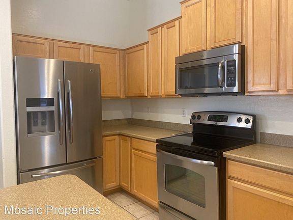 2nd image of 471 W Larona Ln