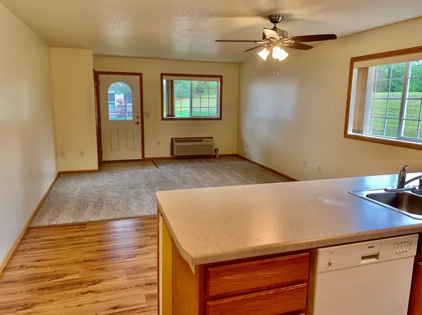 The Gardens at Kristy Apartments, 1077 Kristy Ln #1075, Onalaska, WI 54650