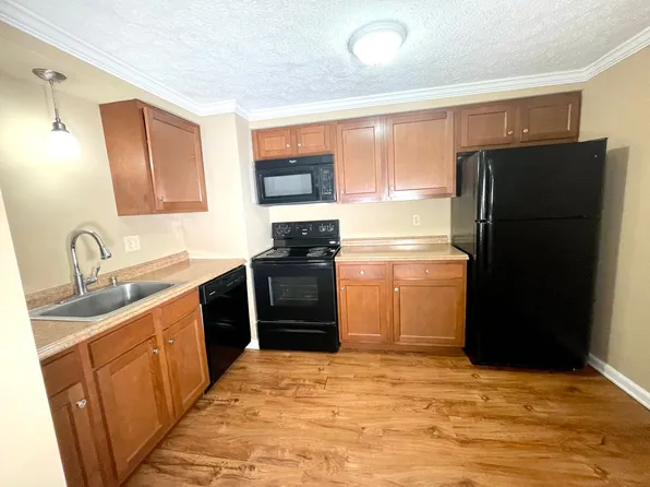 1000 State - (32260), 1000 State Ave APT 6, Coraopolis, PA 15108