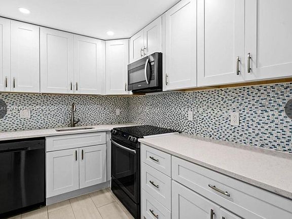 4th image of 1505 N Riverside Dr APT 505