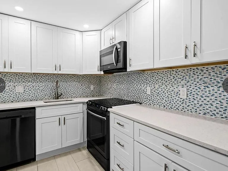 1505 N Riverside Dr #505 — Photo 4