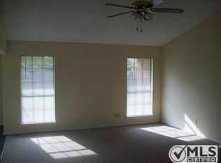 105 Australia Ct, Glenn Heights, TX 75154