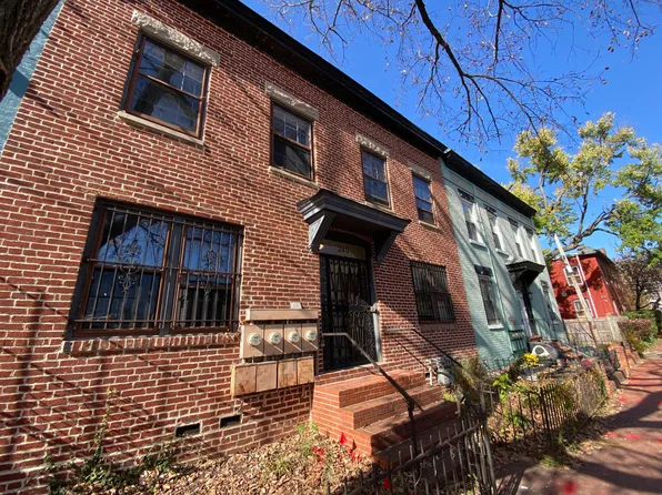 240 12th Pl NE APT 1, Washington, DC 20002