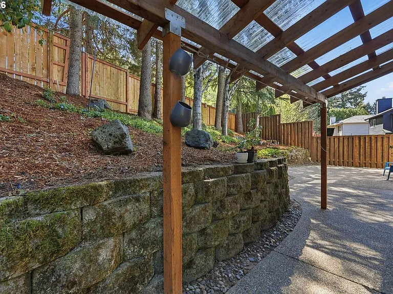 13936 SW Uplands Dr — Photo 33
