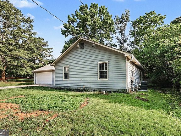 4th image of 163 Sagebrush Rd
