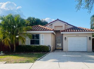 4253 SW 84th Ter, Davie, FL 33328
