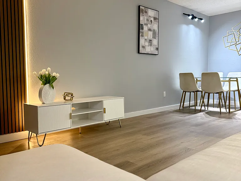 2525 W Bay Dr #33 — Photo 2