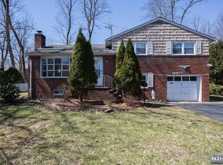 89 Knickerbocker Rd, Demarest, NJ 07627