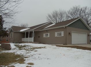 309 Lynn Ave, Baraboo, WI 53913