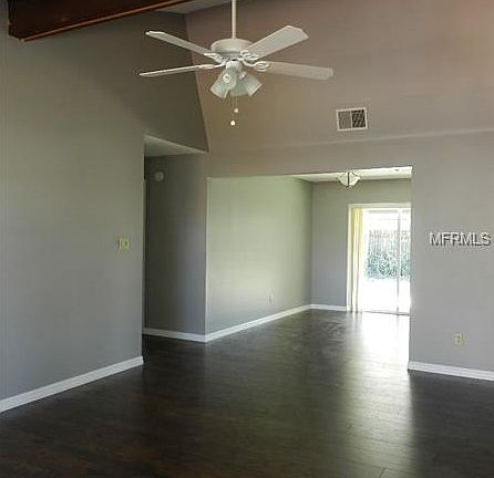 3rd image of 140 Poinsettia Dr