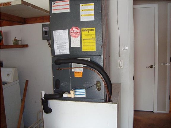 4th image of 1496 Upshaw Ter