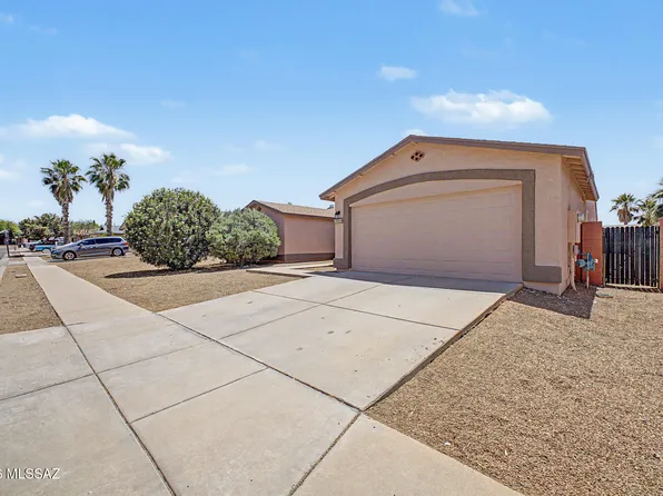 10008 E Moonstruck Way, Tucson, AZ 85747