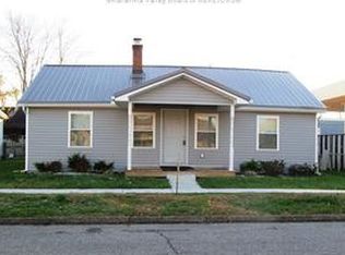 3306 33rd St, Nitro, WV 25143