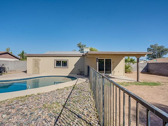 5th image of 3146 S Los Altos