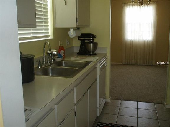 3rd image of 13132 Greenview Ct