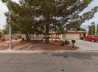 1225 Los Meadows Dr, Las Vegas, NV 89110
