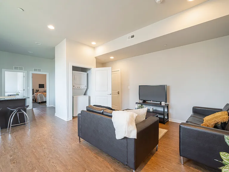 Wister Court Apartments — Photo 7