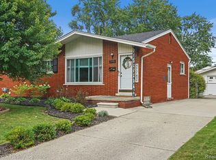 19446 Hardy St, Livonia, MI