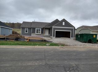 722 Belmont Dr, Watertown, WI 53094