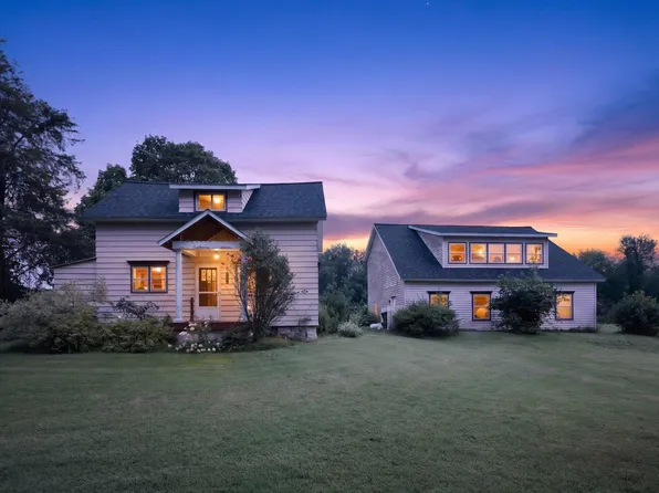 54725 Brush Lake Rd, Eau Claire, MI 49111