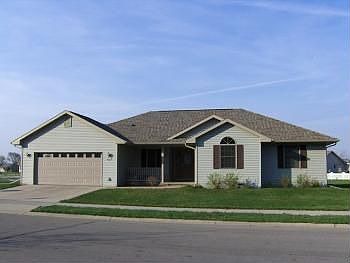 1st image of 4030 Elm Dr