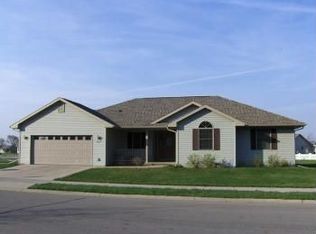 4030 Elm Dr, La Crosse, WI 54601