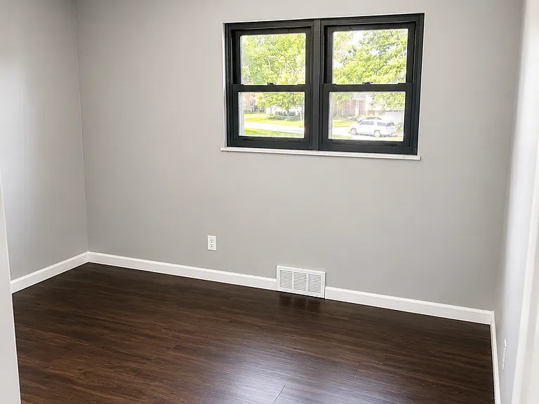 9843 Briarstone Dr — Photo 13