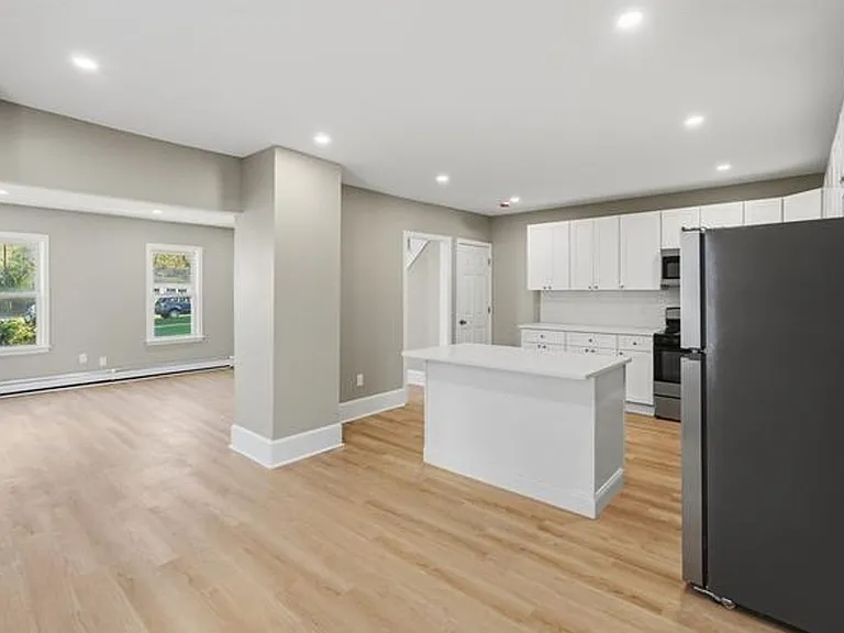 22 Demers St — Photo 2