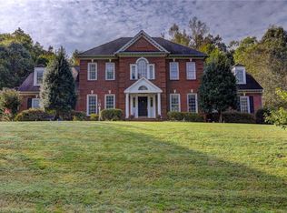 2909 Swan Lake Dr, High Point, NC 27262