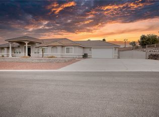 2893 Country Hills Rd, Bullhead City, AZ 86442