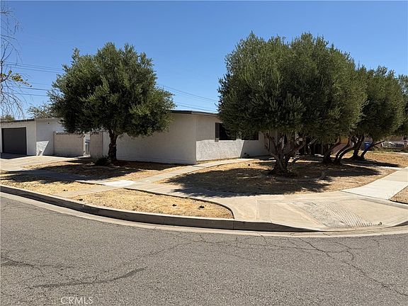 4th image of 1047 W Avenue H6