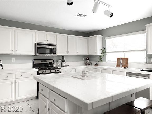 4th image of 2204 Port Antonio Ct