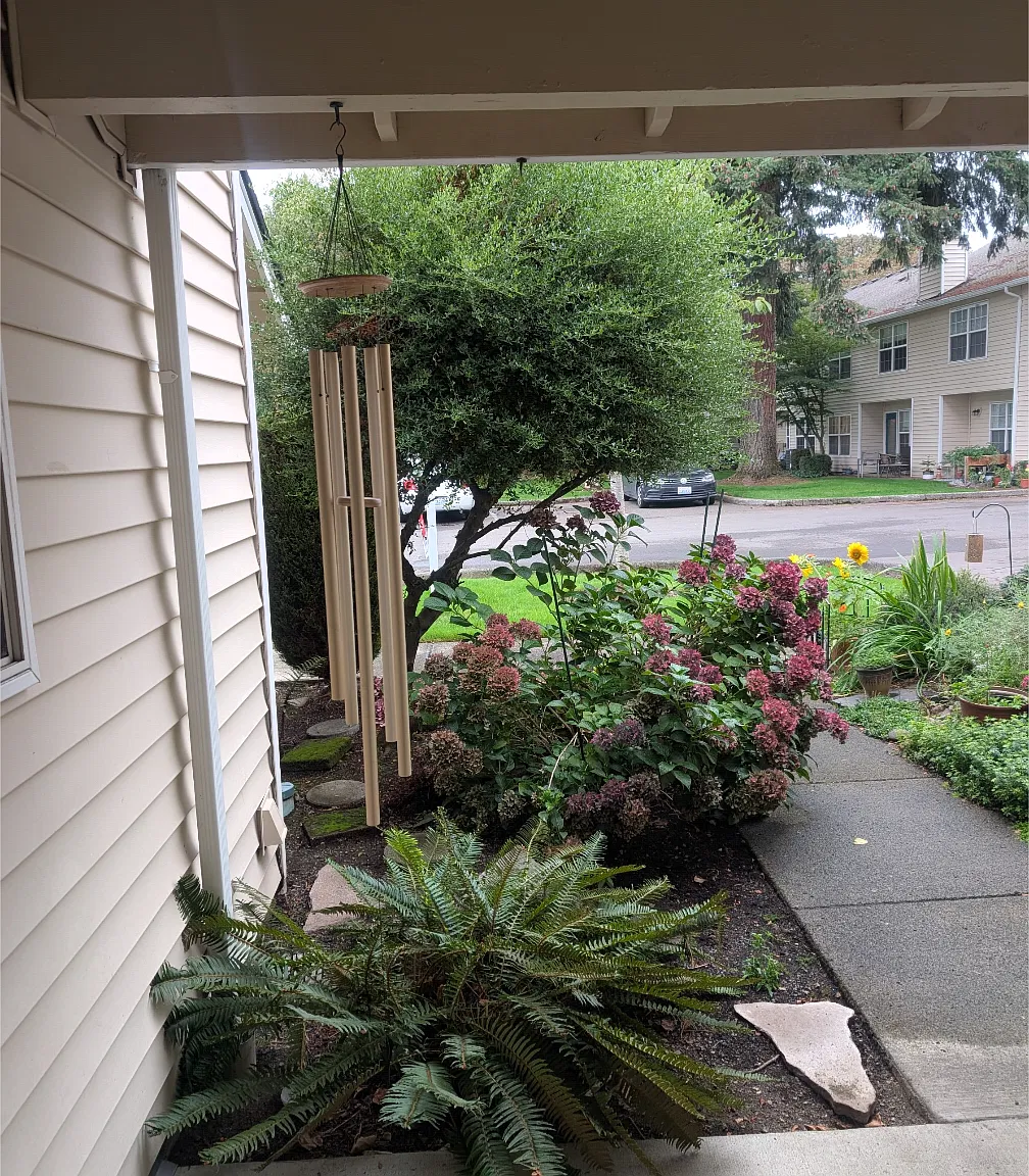 3 bed, 2.5 bath, 1550 sqft, $2,150 — Photo 2