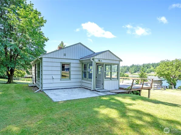 1116 Bayshore Court NW, Lakebay, WA 98349