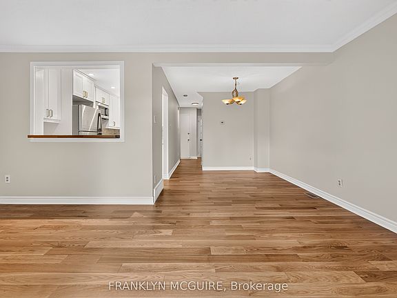 5th image of 115 W Castlefrank Rd
