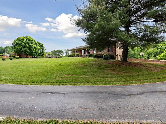 5th image of 3263 Cherokee Dr