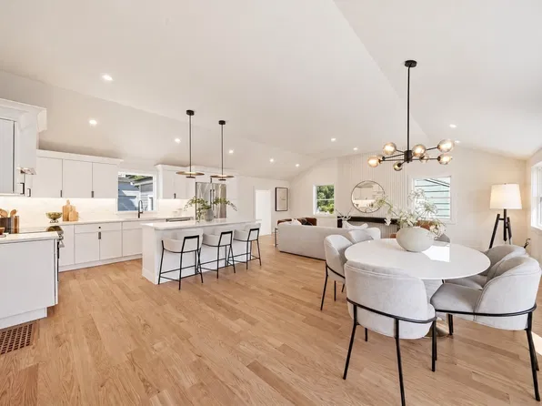 219 Hunting Rd, Needham, MA 02494