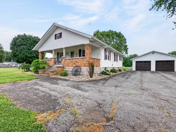 1634 Sunny Acres Dr, Bedford, IN 47421