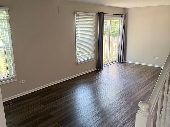 2nd image of 1933 Charter Point Dr