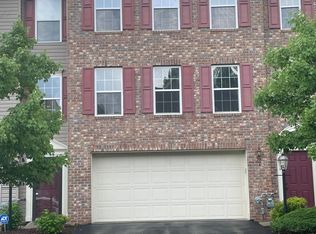 272 Broadstone Dr, Mars, PA 16046