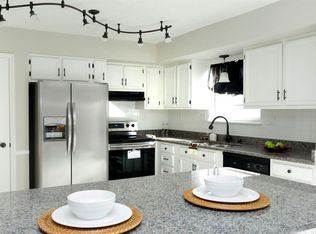 3436 Clays Mill Rd, Lexington, KY 40503