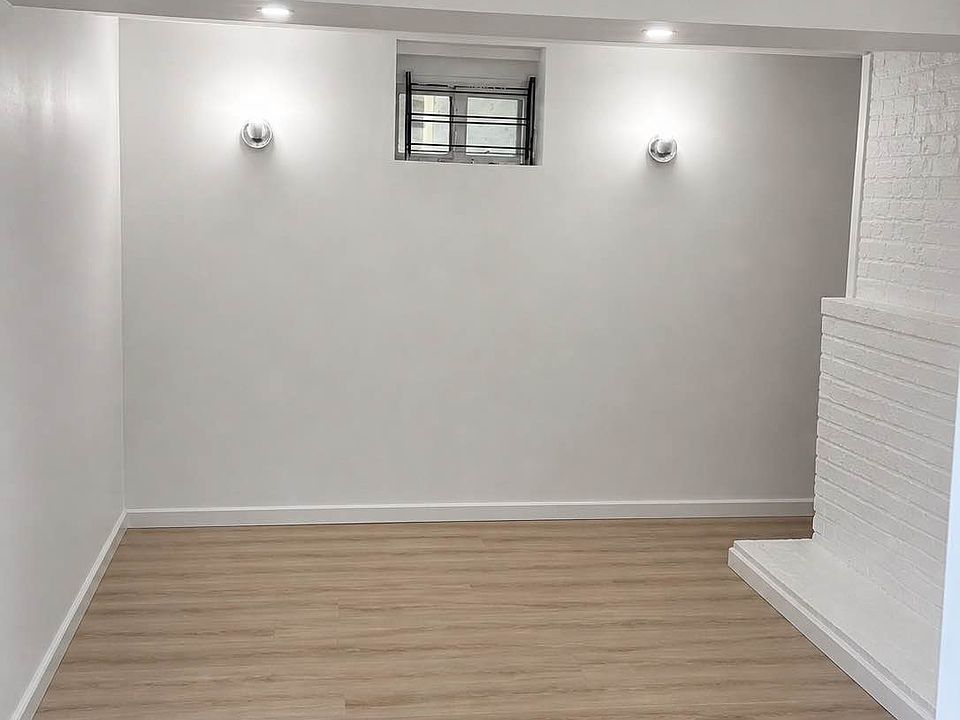 1st image of 3 Lockman Pl Floor 1